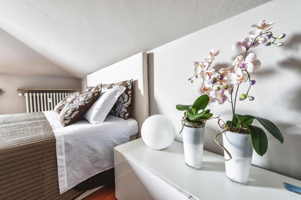 Cute & Cozy Terrace Apartment Бергамо Стая снимка