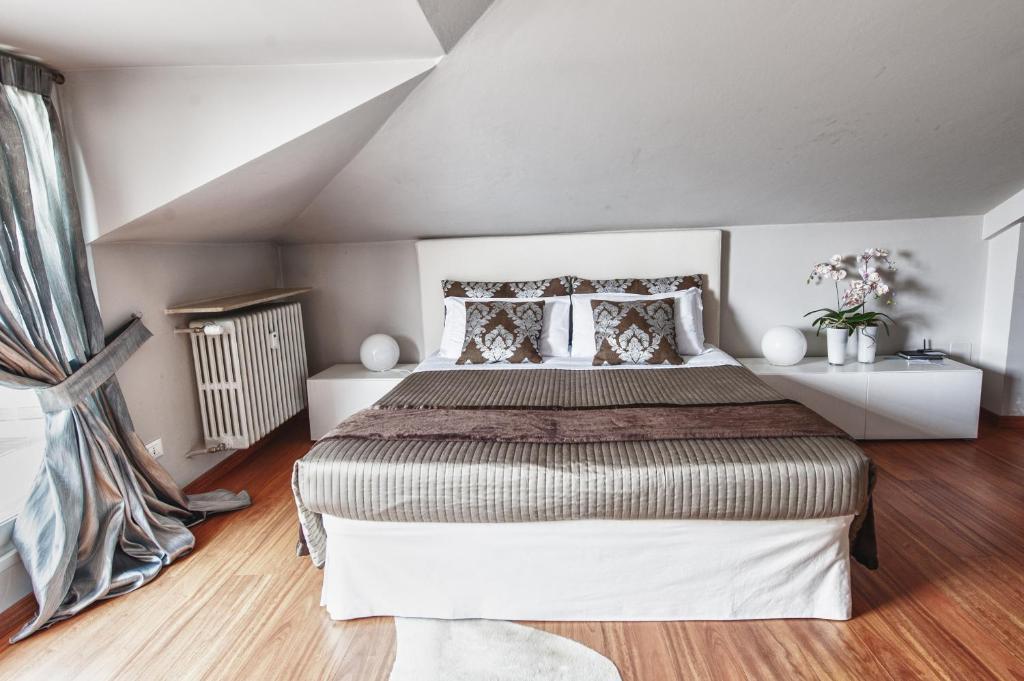 Cute & Cozy Terrace Apartment Бергамо Стая снимка