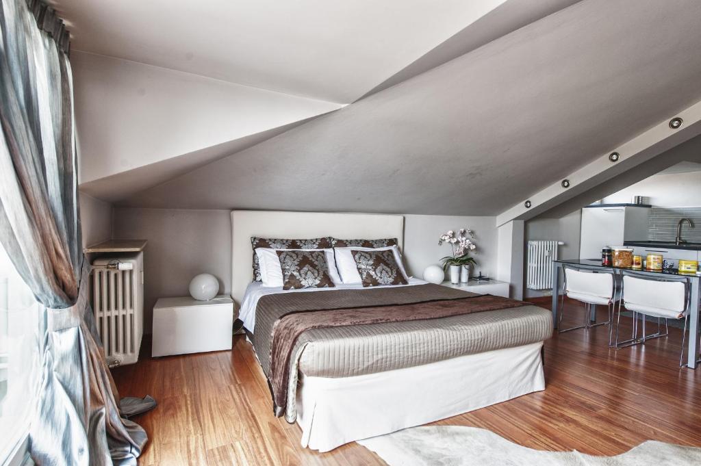 Cute & Cozy Terrace Apartment Бергамо Стая снимка